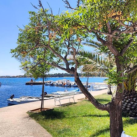 Studio Apartman I Mali Apartman فير المظهر الخارجي الصورة
