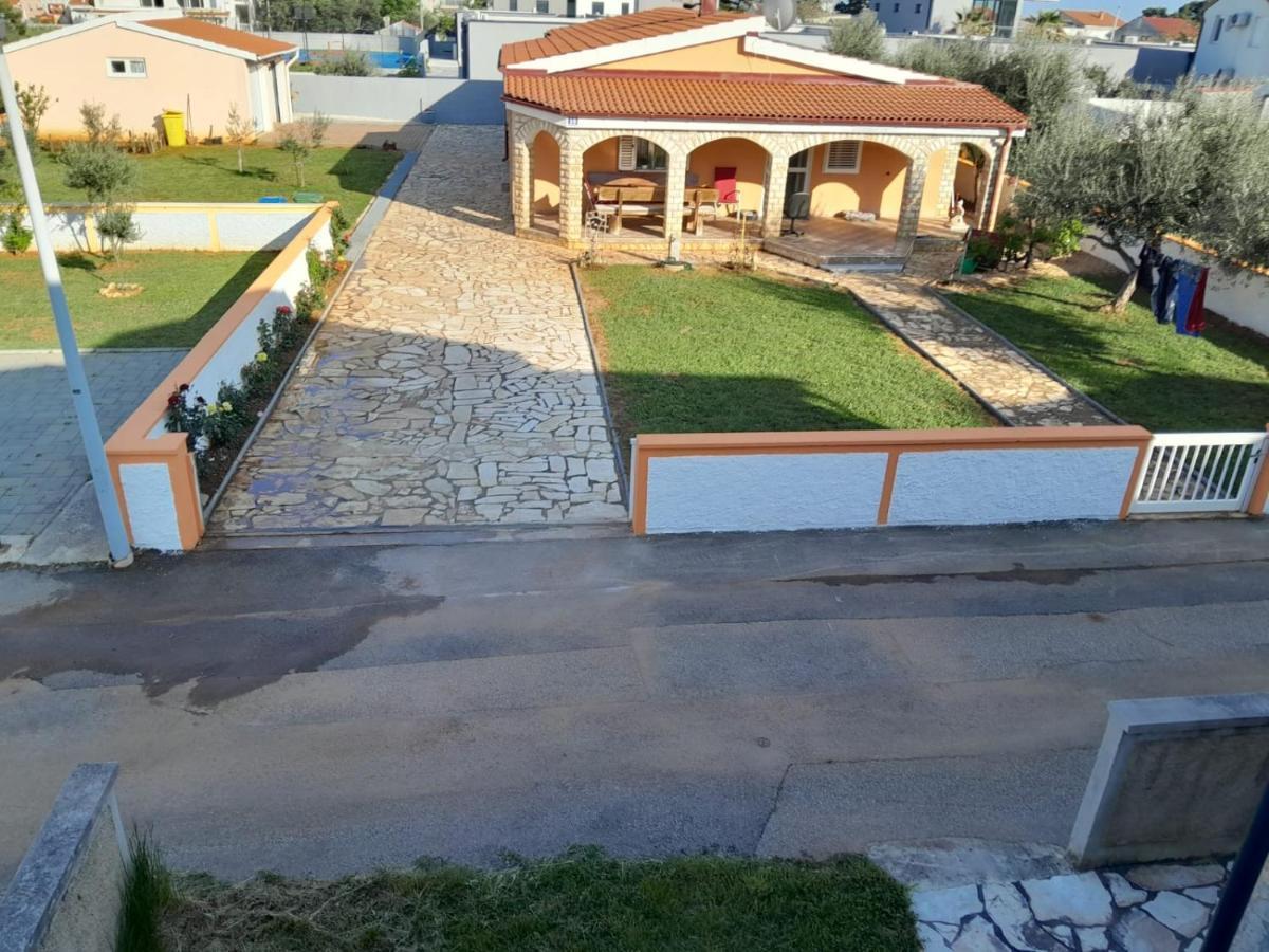 Studio Apartman I Mali Apartman فير المظهر الخارجي الصورة