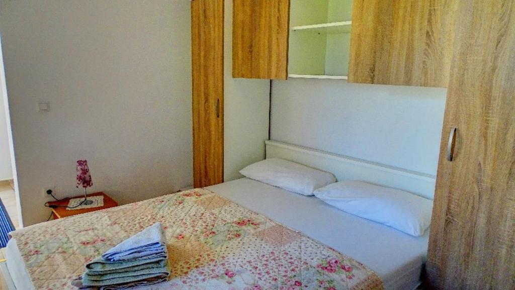 Studio Apartman I Mali Apartman فير المظهر الخارجي الصورة