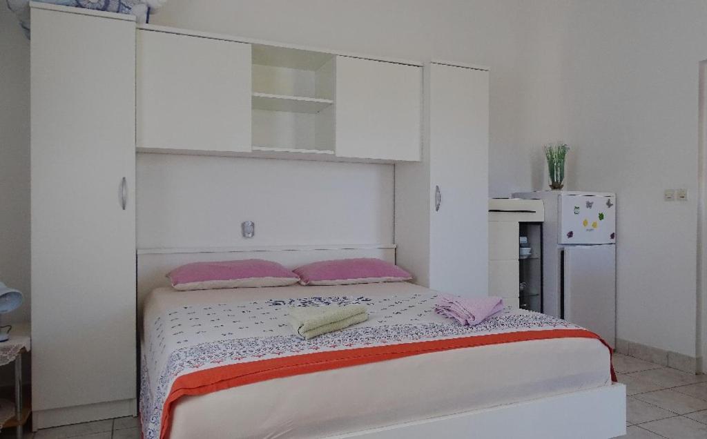 Studio Apartman I Mali Apartman فير المظهر الخارجي الصورة