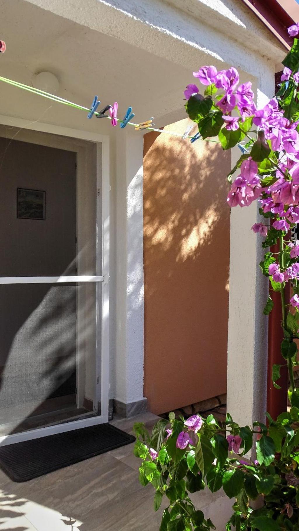 Studio Apartman I Mali Apartman فير المظهر الخارجي الصورة